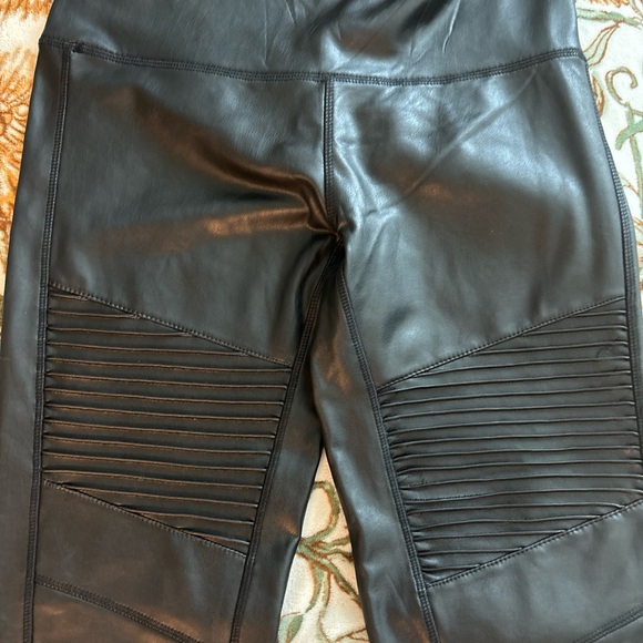 7 for all mankind faux black leather sz small pants EUC - Picture 9 of 14